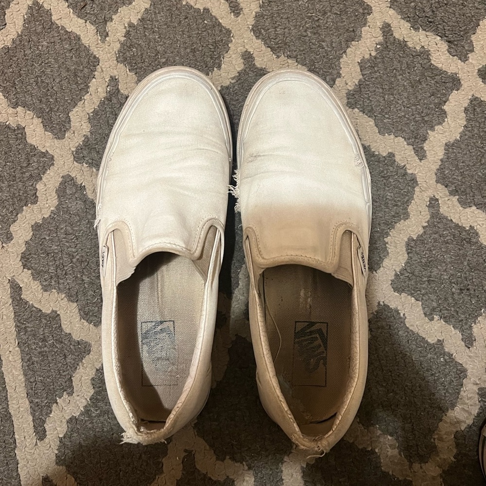 WHITE VANS